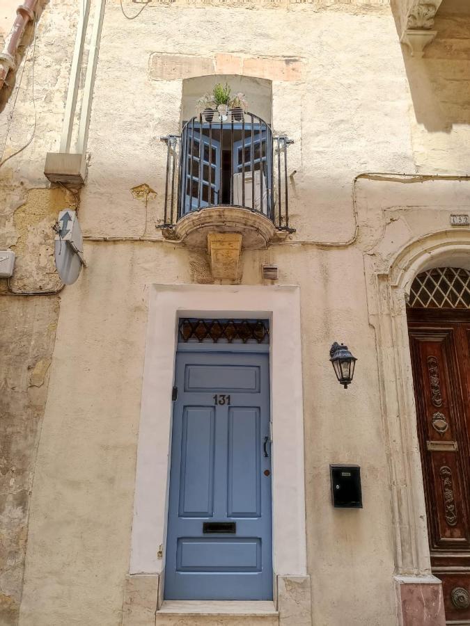 Hébergement de vacances Romantic And Historical Maisonette In The Center Of Mbal1-1 *