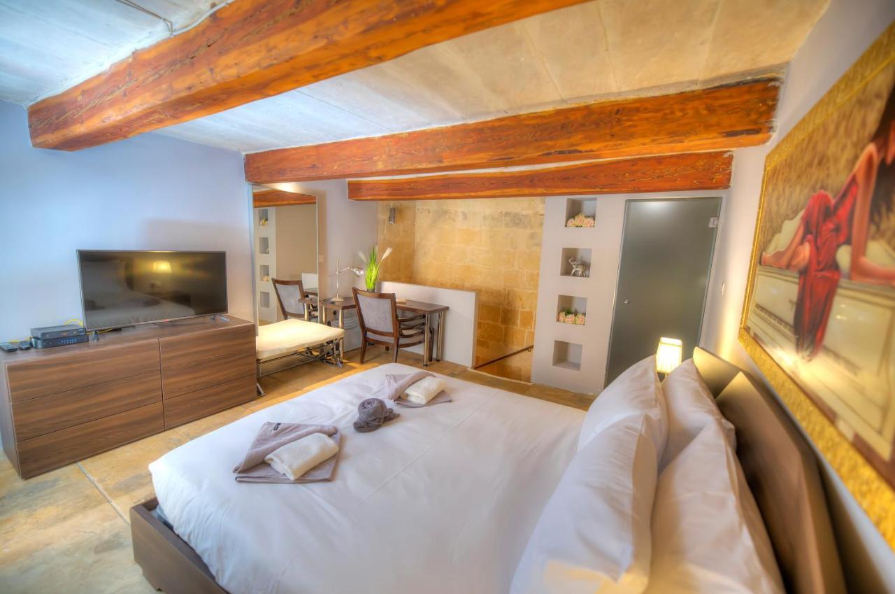 Hébergement de vacances Romantic And Historical Maisonette In The Center Of Mbal1-1 *